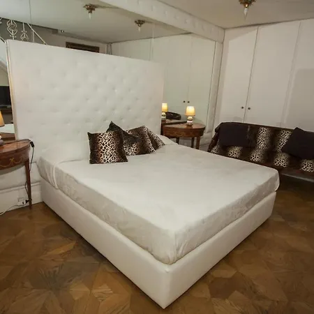 Bed & Breakfast Le Suites Di Jò - Central Station
