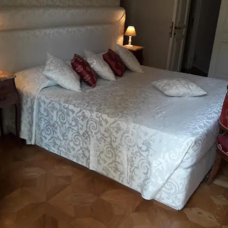 Le Suites Di Jò - Central Station Bed & Breakfast